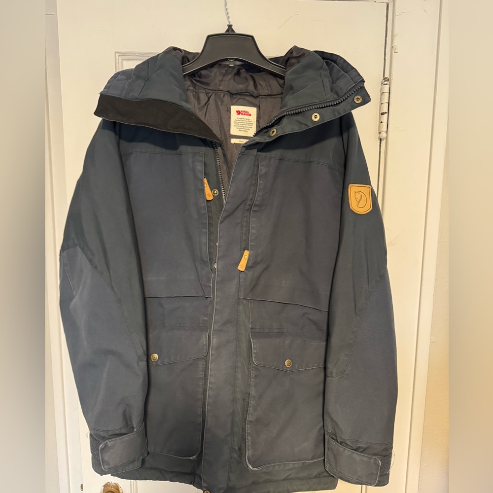 Men’s Fjallraven Navy Blue Parka Size M